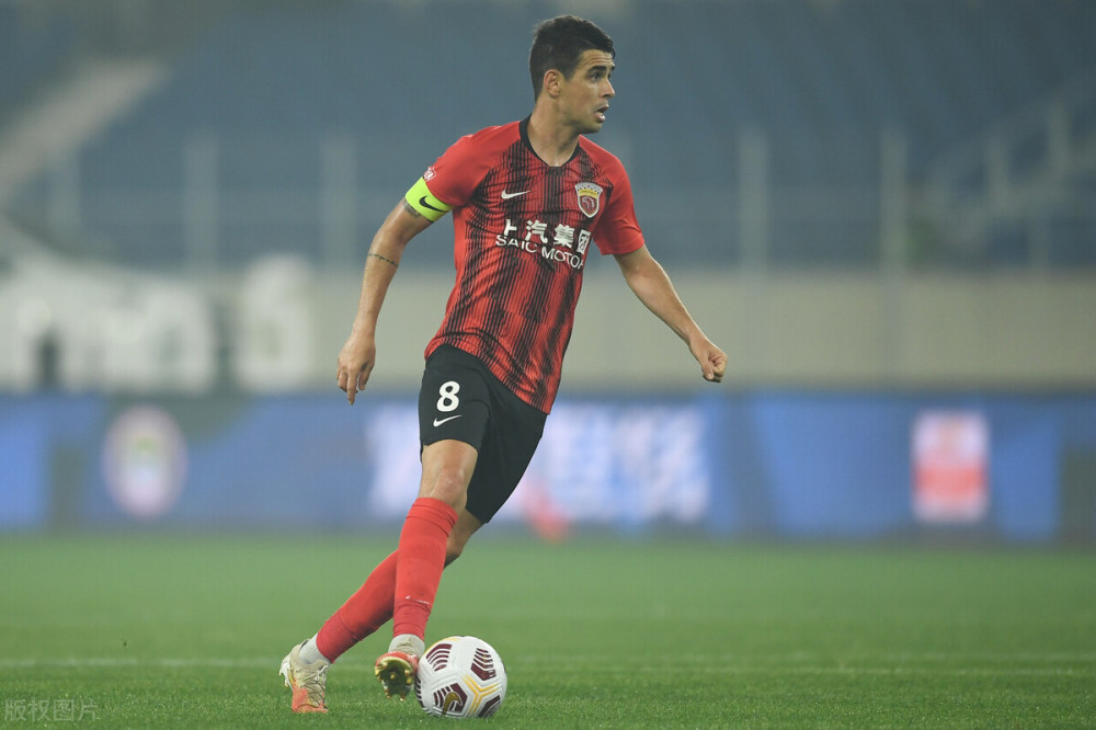 好博体育-塞维利亚转会期门线救险，志在中超名次提升，引发热议，更衣室氛围转暖